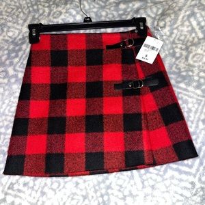 Forever21 red and black plaid skirt